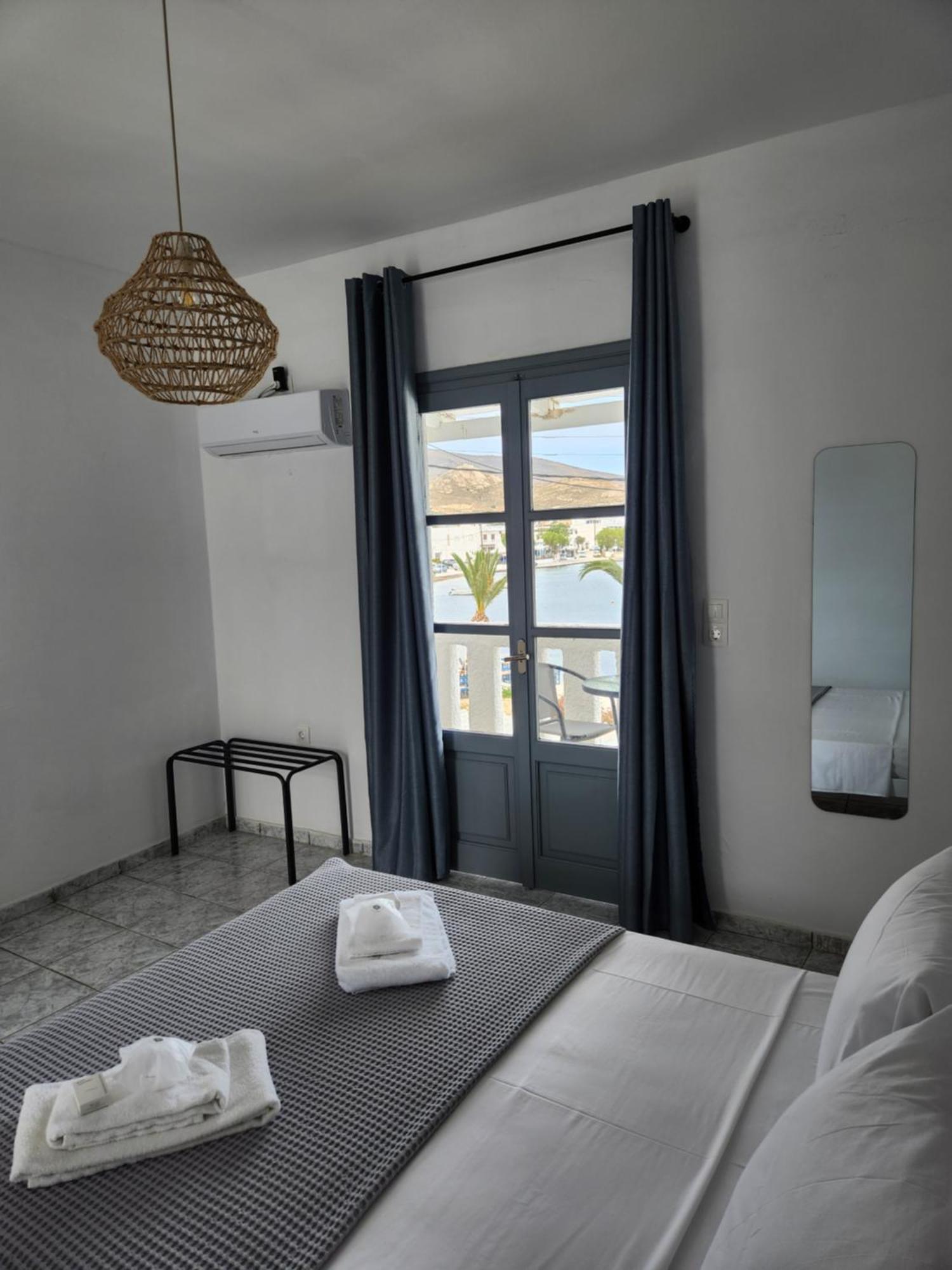 Eleios Hotel Serifos Livadi  Buitenkant foto